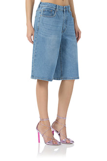 women's low rise baggy jorts in blue denim wash