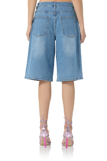 women's low rise baggy jorts in blue denim wash