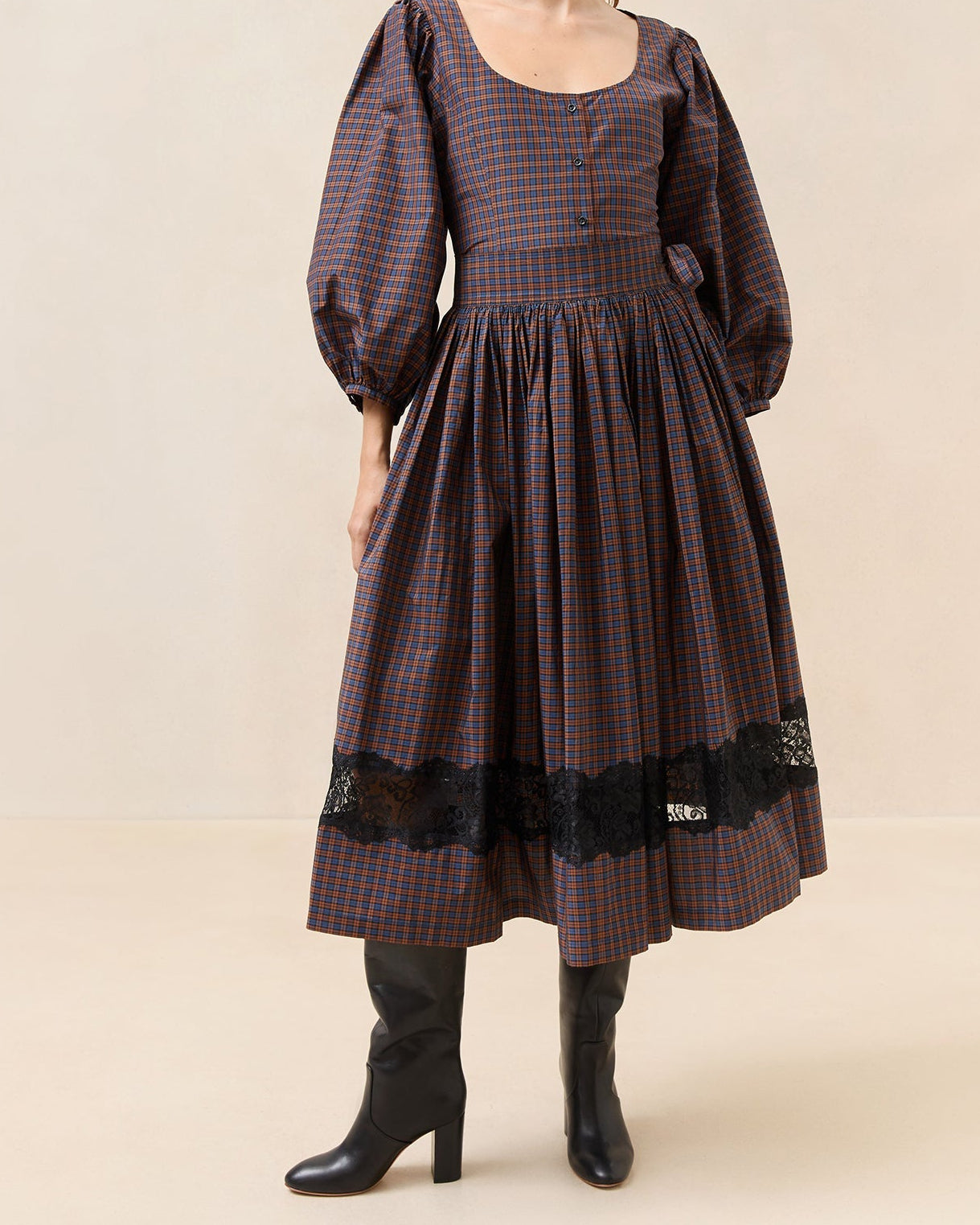 Color: Navy/Rust Plaid/Black