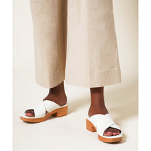 Amos Low Heel Clog Sandal | Latte