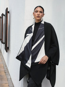 Amy Reversible Poncho | Fama Noir