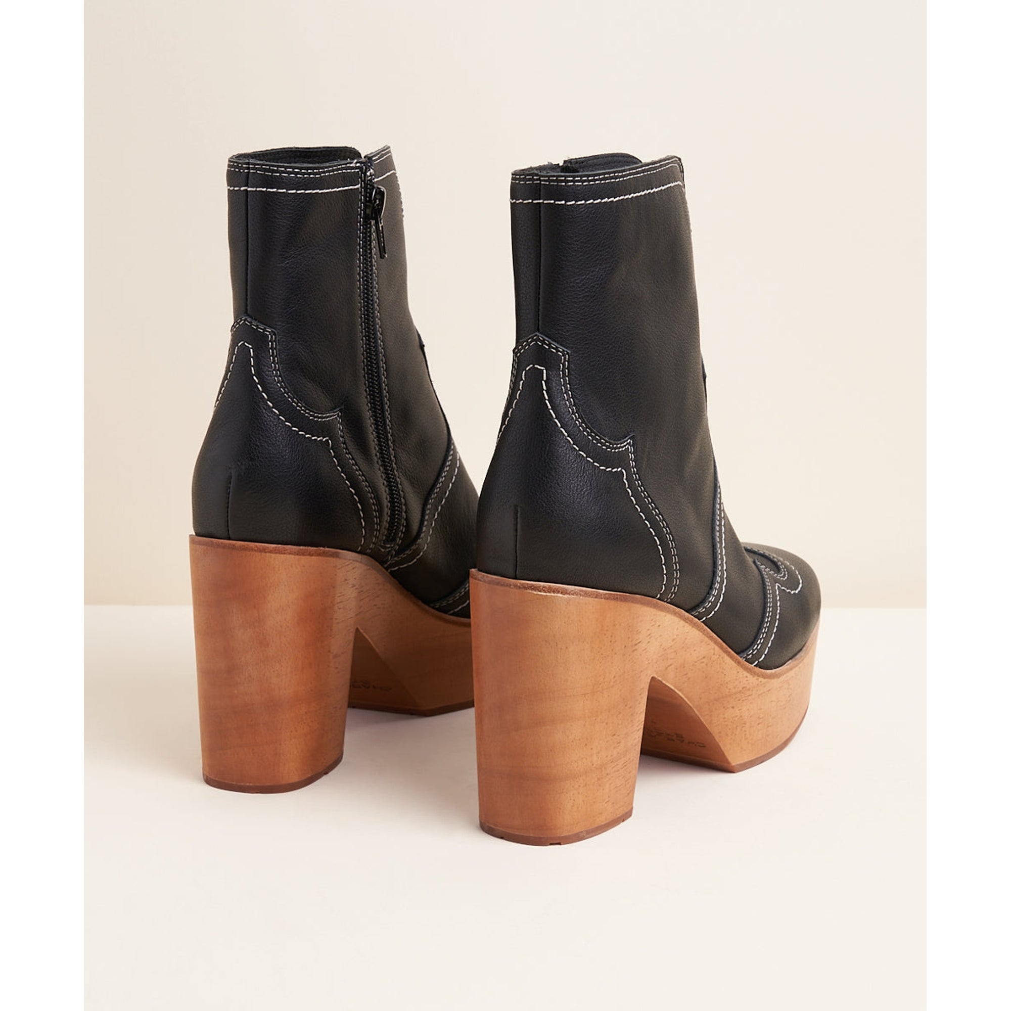 Annette Clog Boot | Black