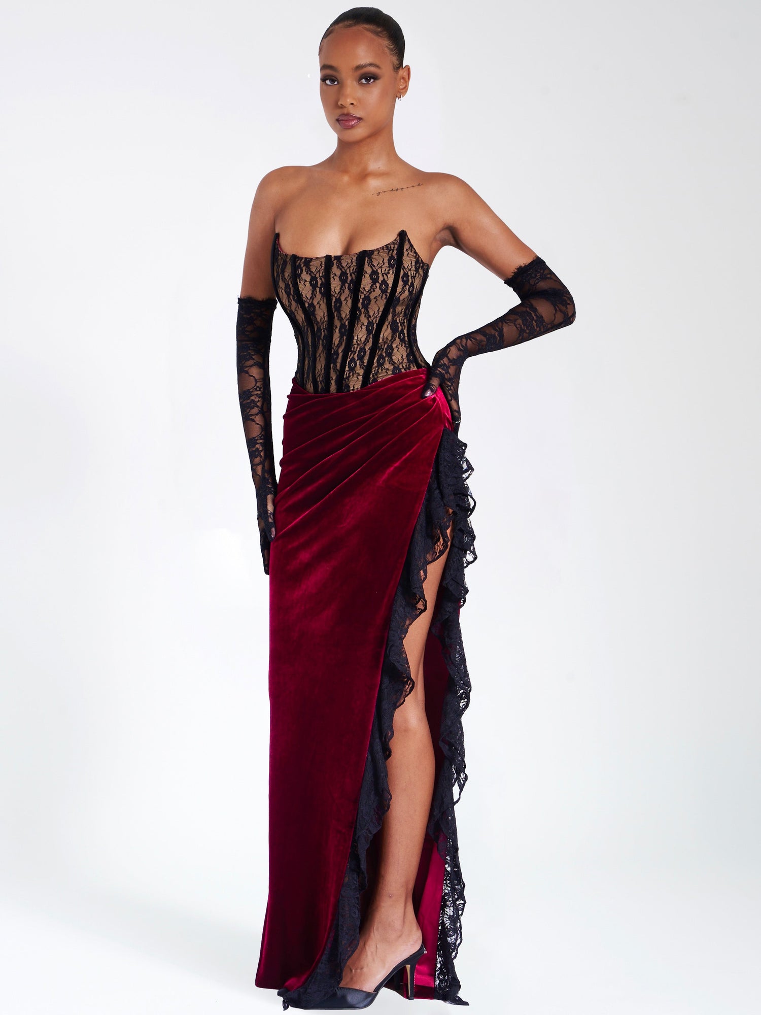 Miss Circle | Gaia Lace Velvet Corset Side Slit Dress