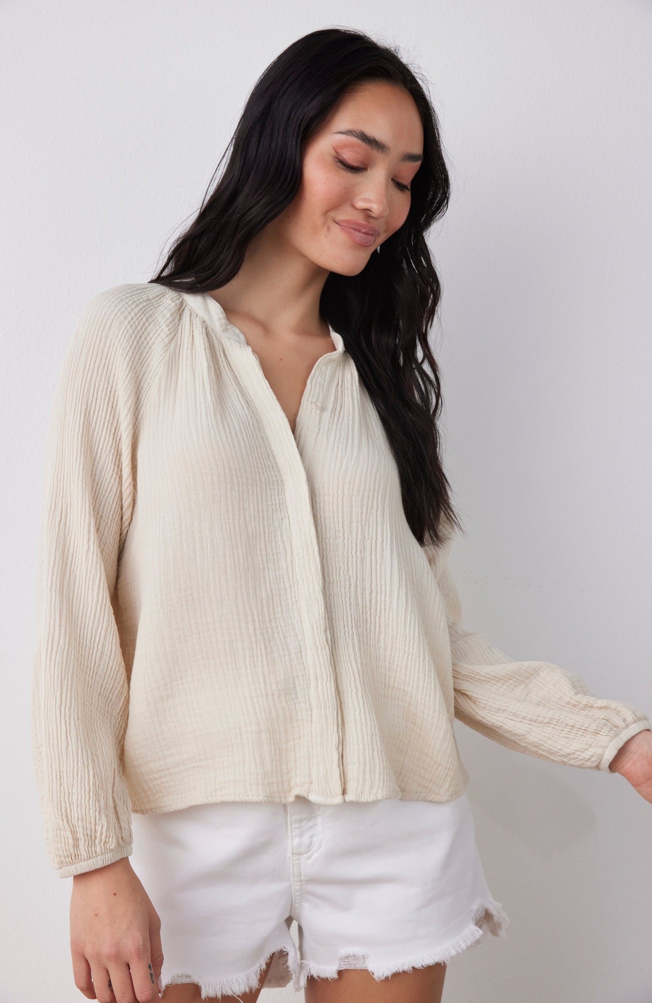 Long Sleeve Shirred Raglan Shirt | Ivory Grey