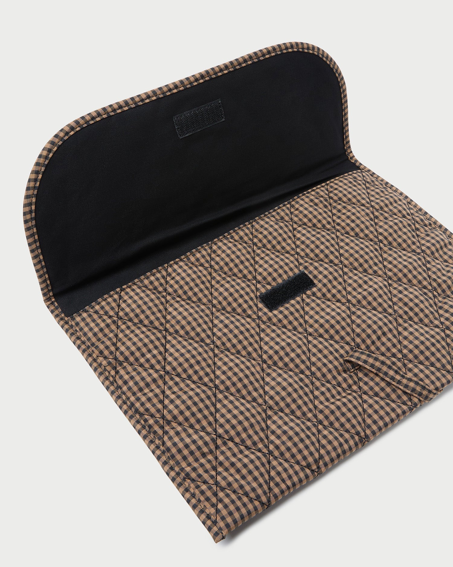 Color: Brown/Black Check