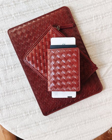 Lia Laptop Case - Carre Weave | Rouge
