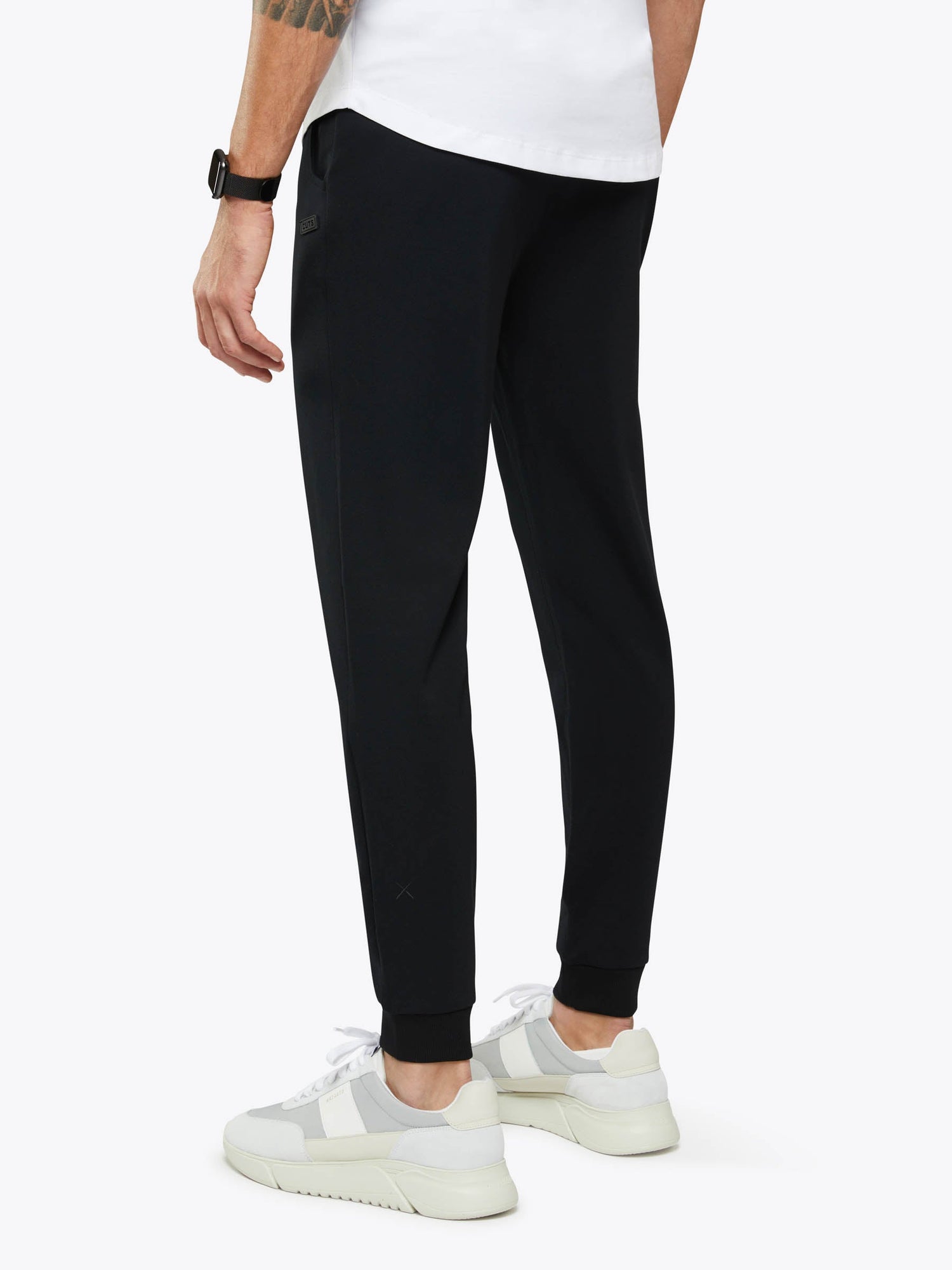 Mens | Concorde Slim-Fit Aeroflite Jogger | Black