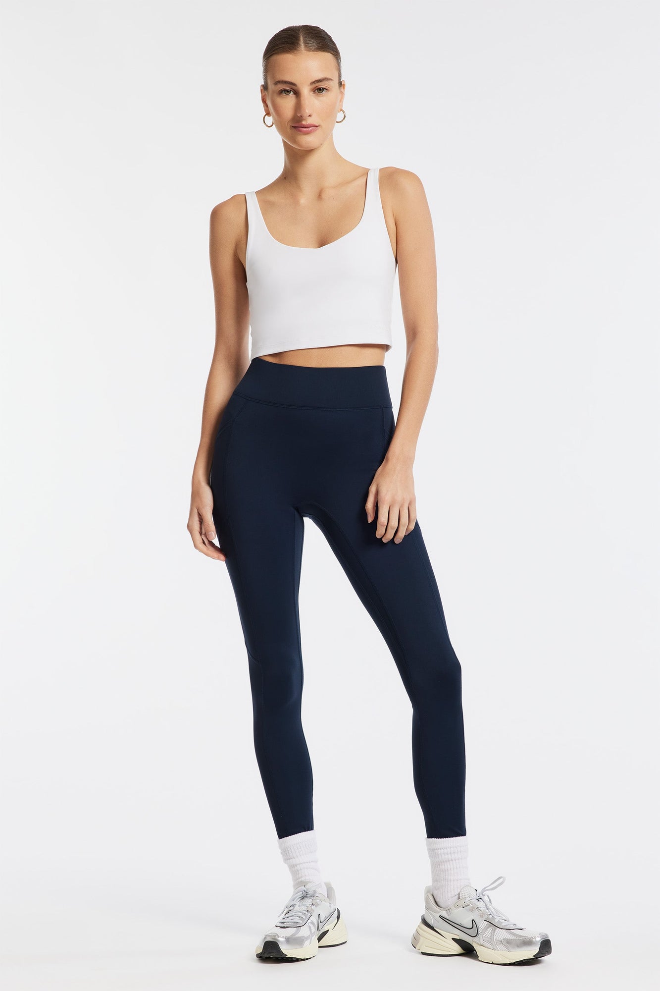Bandier | Center Stage Pocket Legging | Navy Blazer