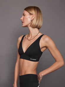 Bandier | V Neck Plunge Bra | Black