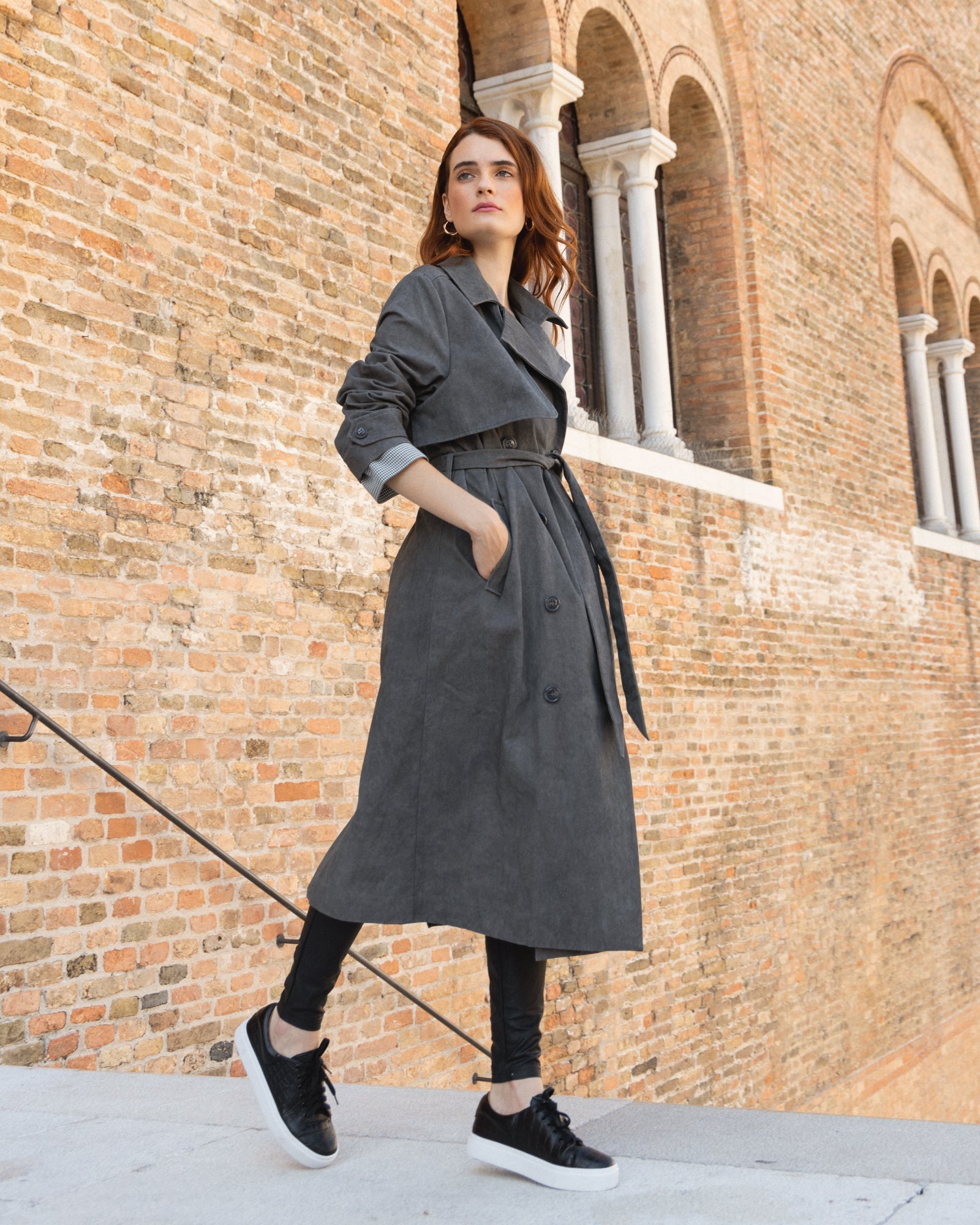 Women | Empirical City Trench Coat | Washed Black