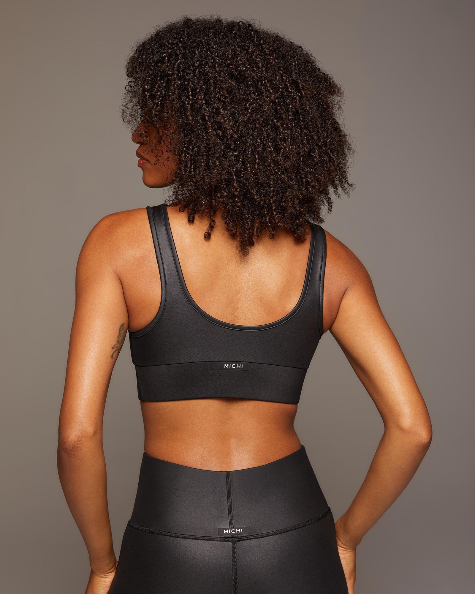 Basal Gloss Longline Bra | Black