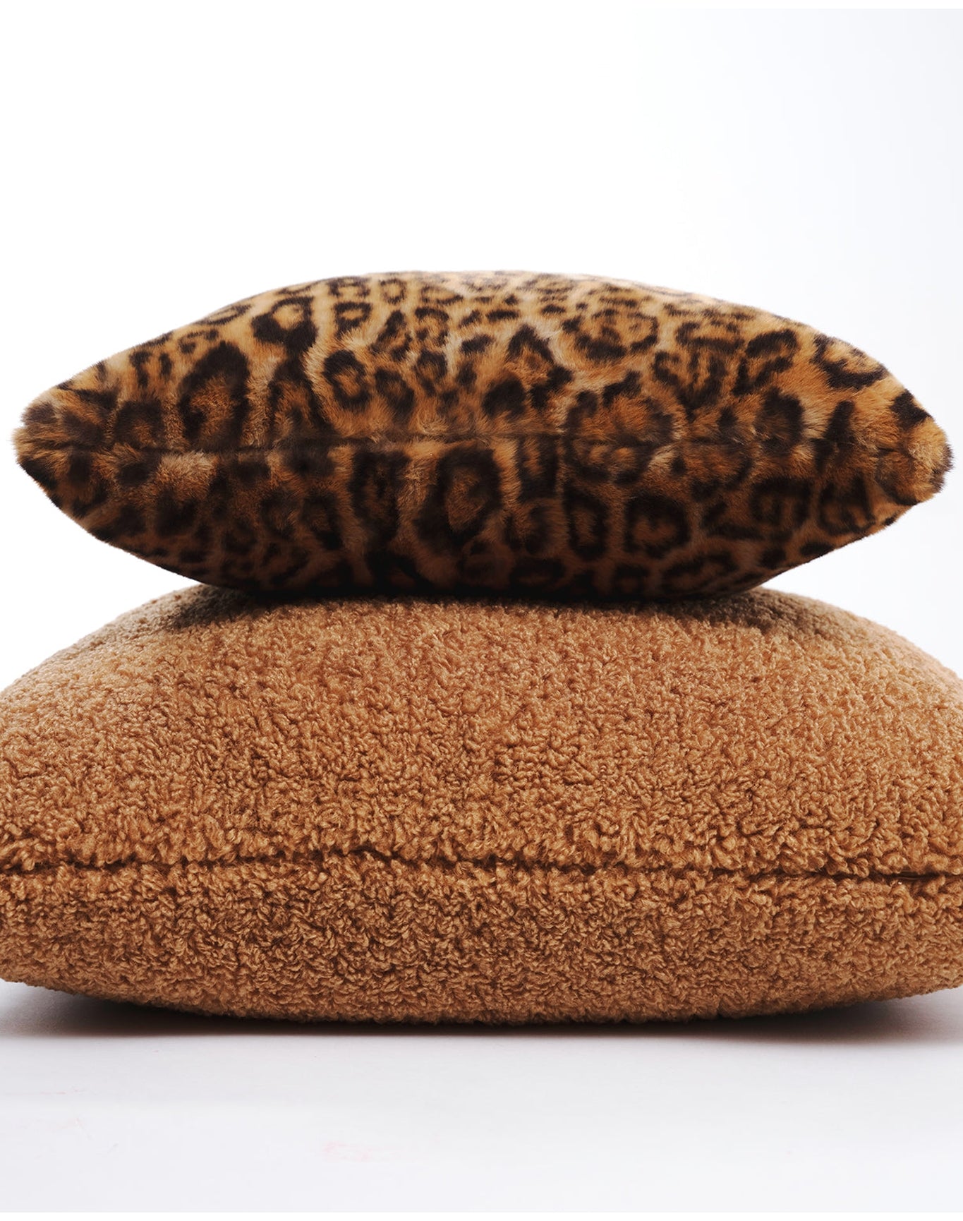 Bree Pillow Bouclette | Hazelnut | 12x20