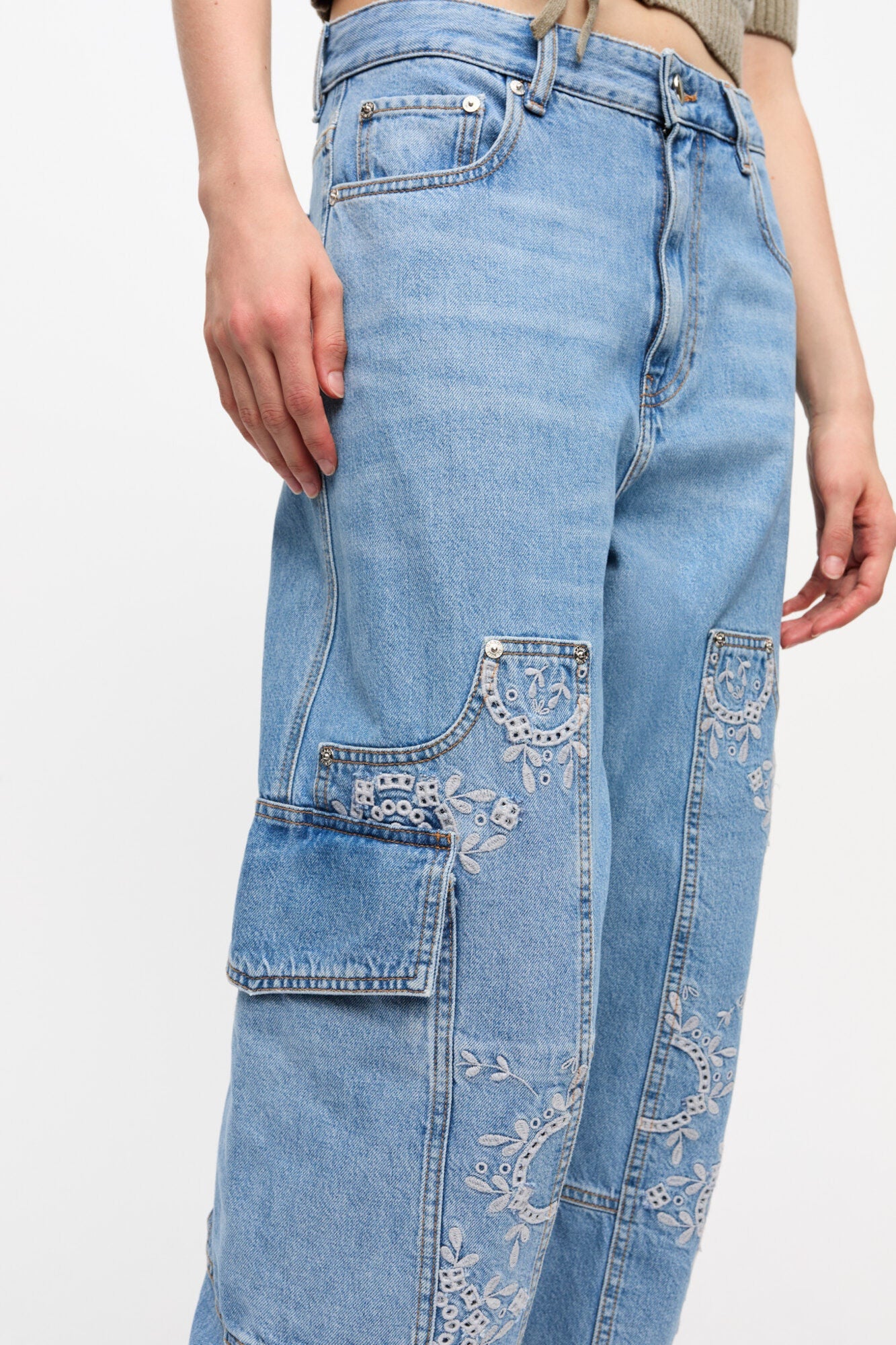 Broderie Anglaise Carpenter Jeans | Light Blue Stone