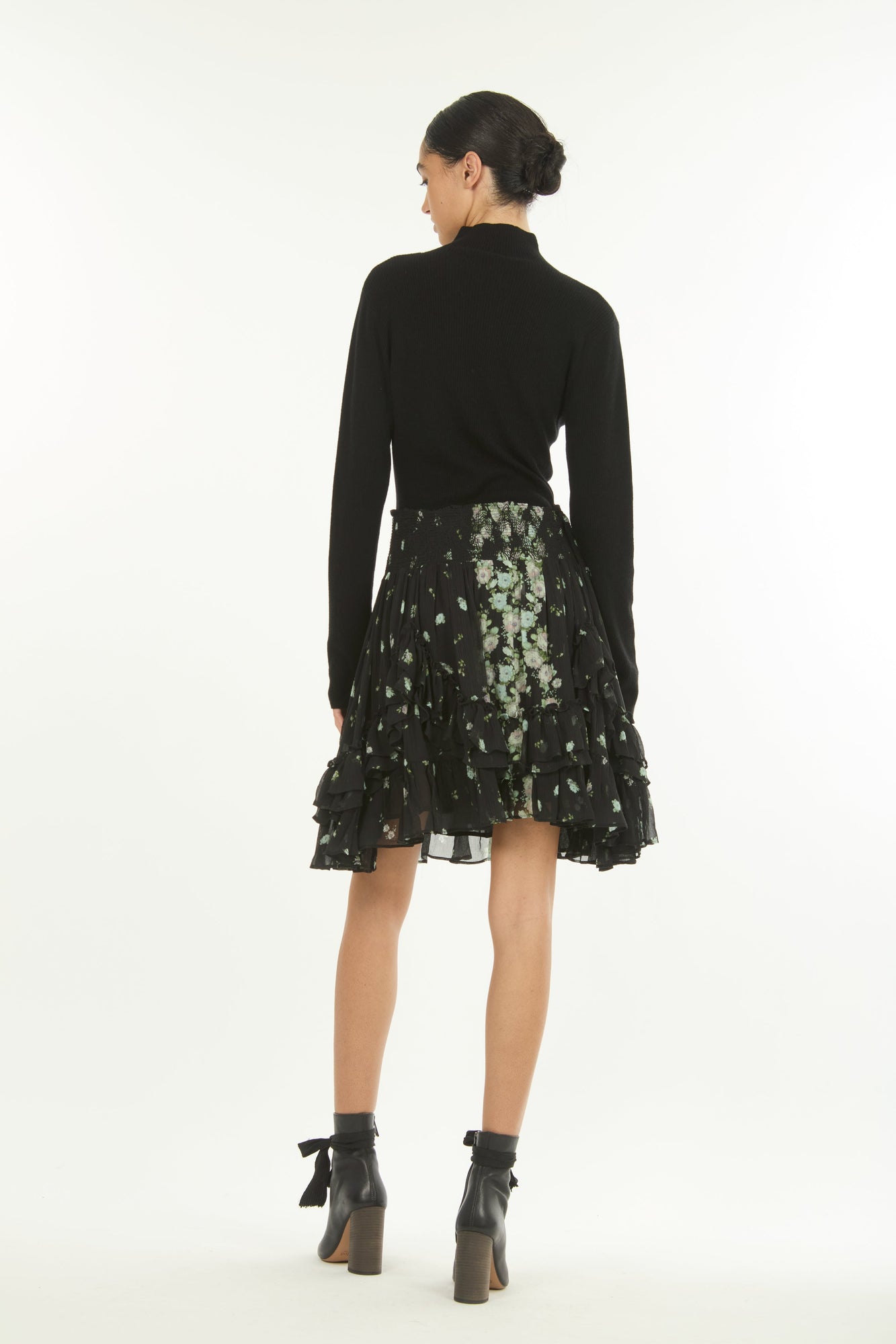 Aeria Skirt | Black Floral Alley