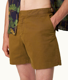 Bulldog Stretch-Cotton Stretch-Cotton Mid-Length Shorts | Golden Khaki
