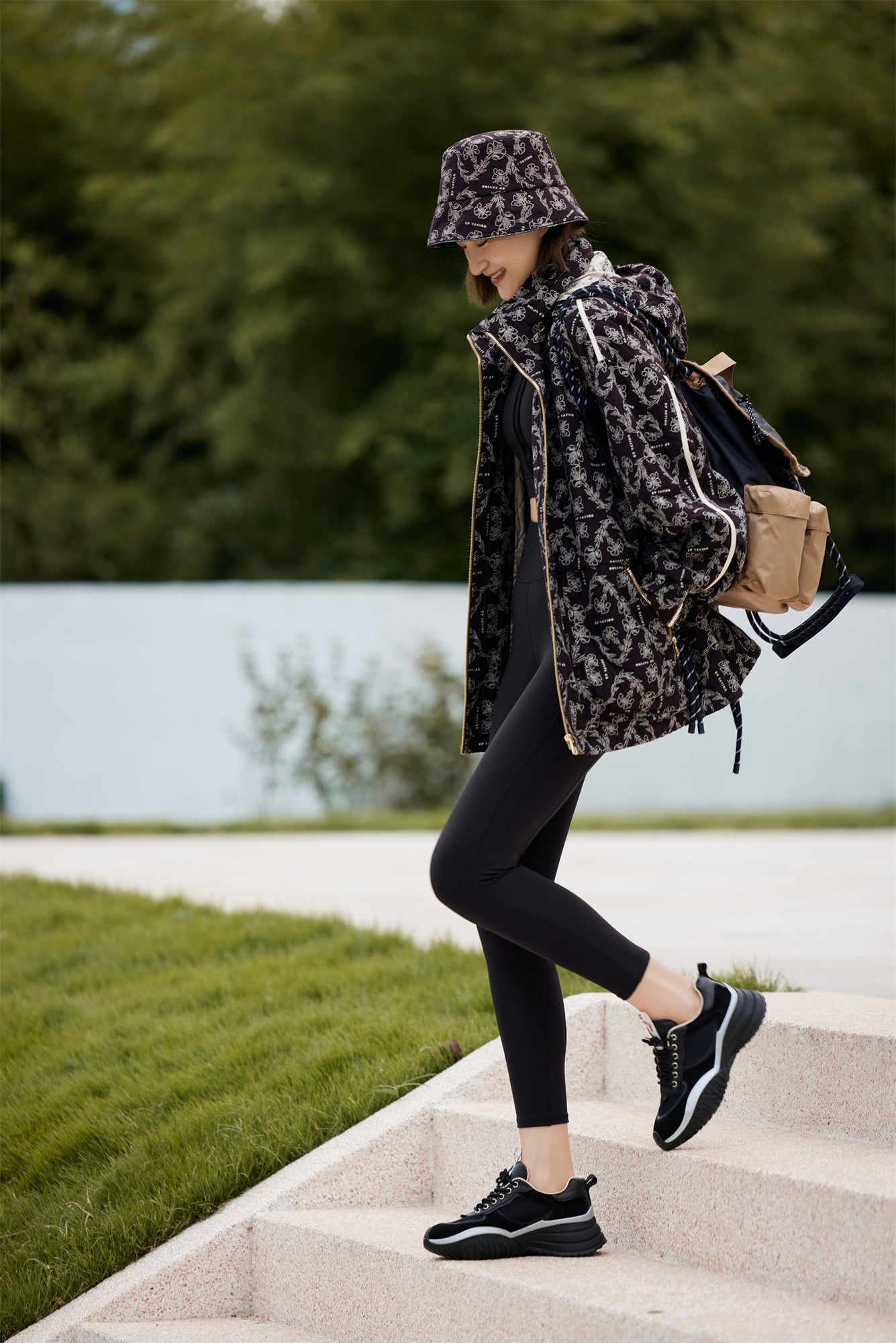 Athletic Shoe | Black