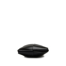 Bottega Veneta | Pre-Owned Maxi Intrecciato Cut Out Crossbody Bag | Black