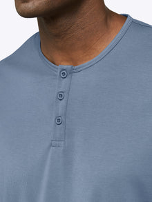 Mens | AO Henley Curve-Hem | Signature-Fit PYCA Pro | Cadet Blue