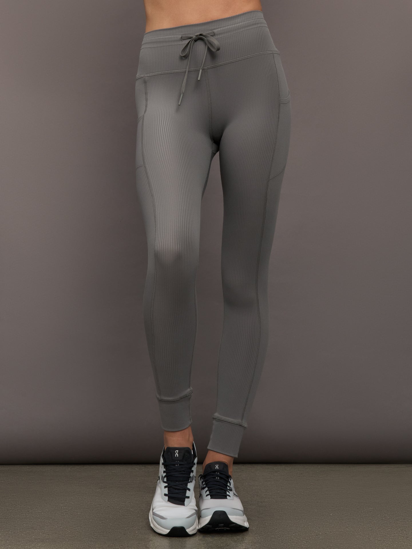 Women’s high-rise ribbed Melt leggings in Steel Grey, front view.