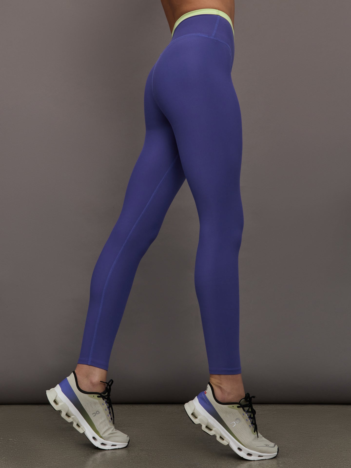 Contrast Waistband Legging in Melt | Future Dusk / Matcha