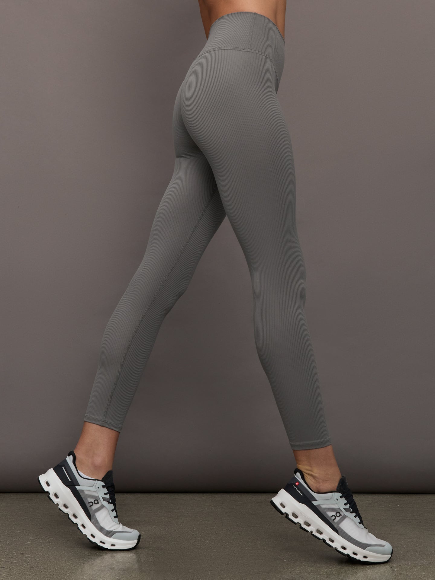 High Rise Legging in Ribbed Melt | Steel Grey