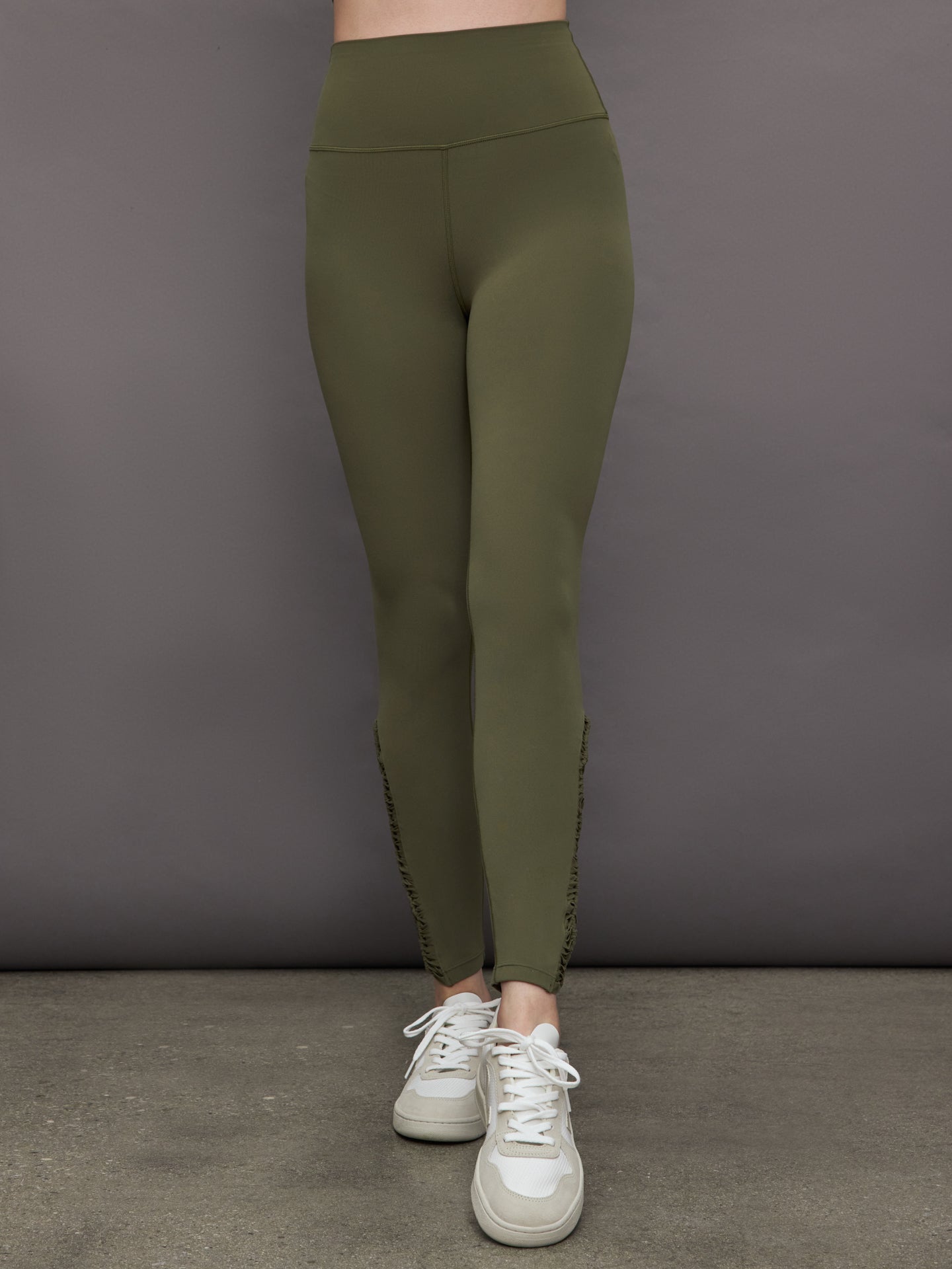 Carbon38 | Crochet Legging in Melt | Olive