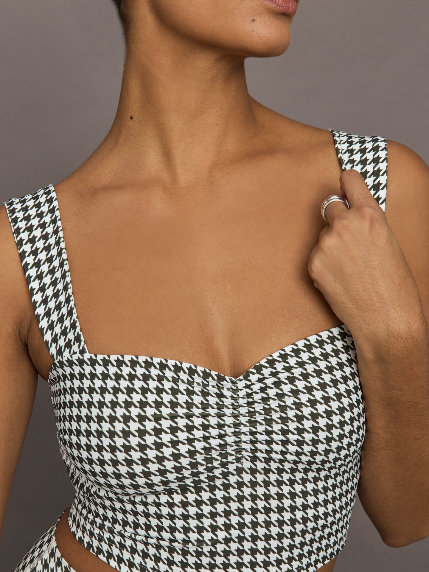 Houndstooth Sports Bra | Ivory / Faded Black