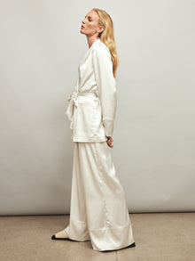 Carbon38 | Satin Smoking Jacket | Ivory