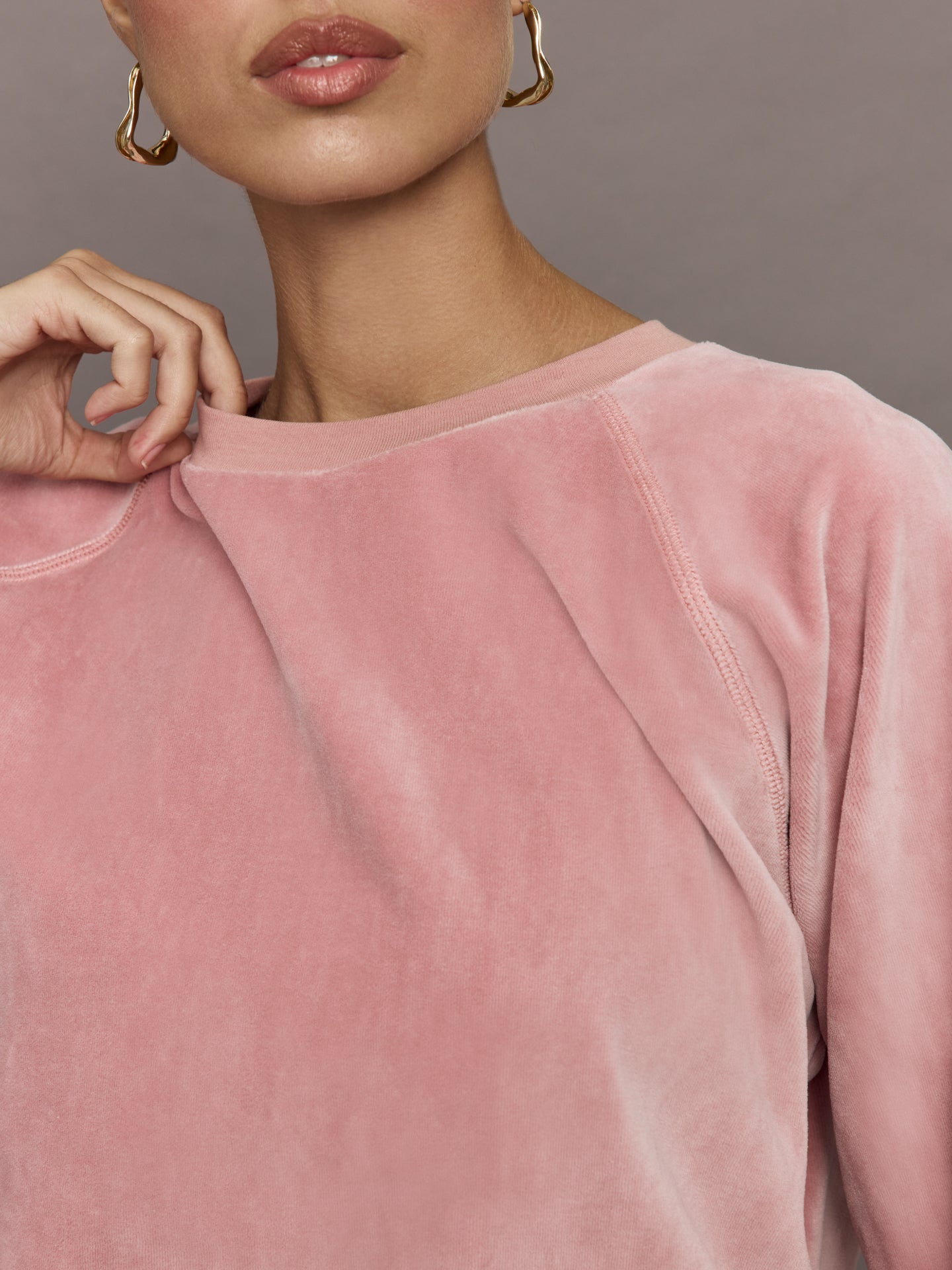 Carbon38 | Raglan Pullover in Velour | Blush