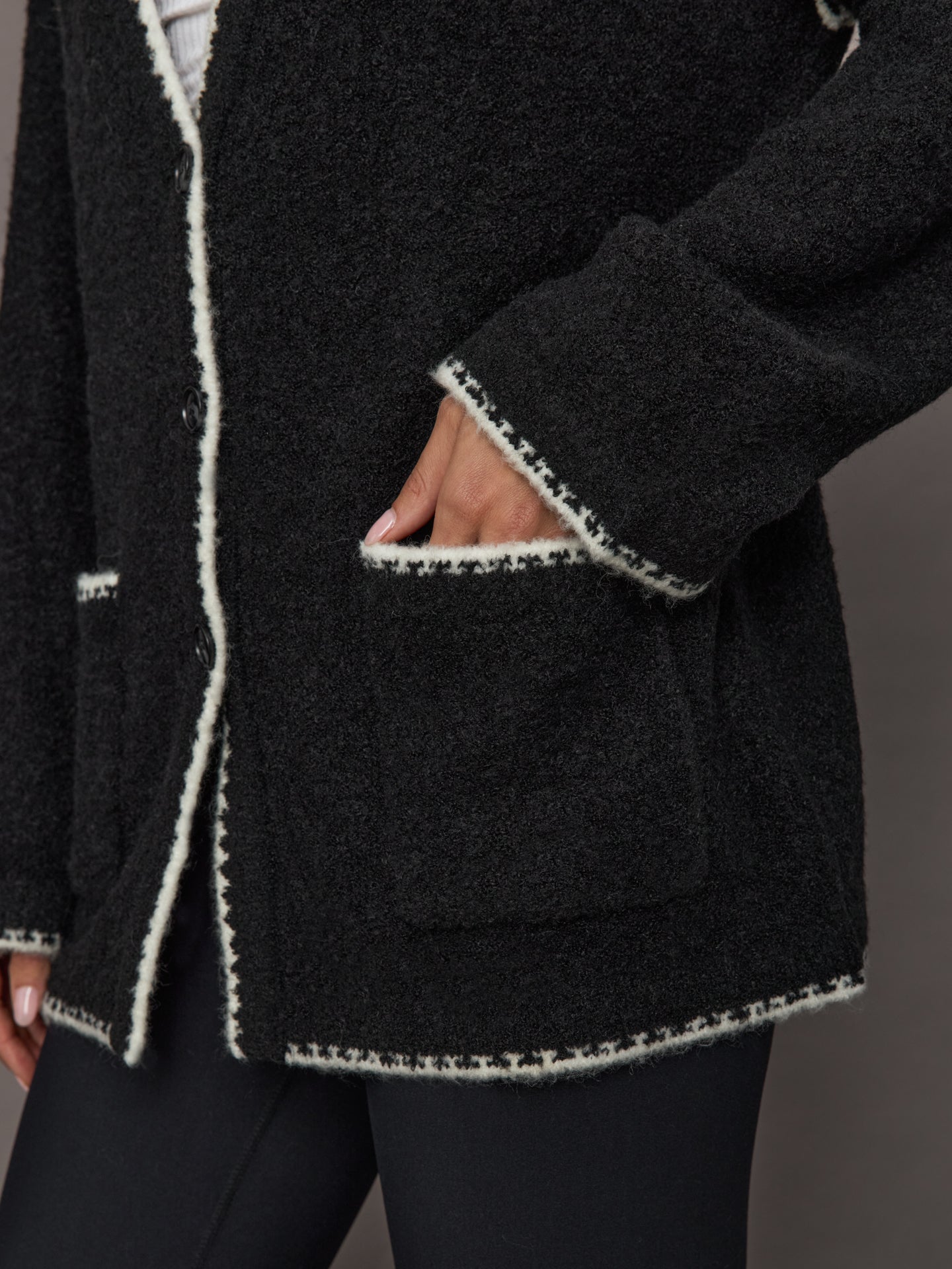 Sweater with Scarf | Black/Cream
