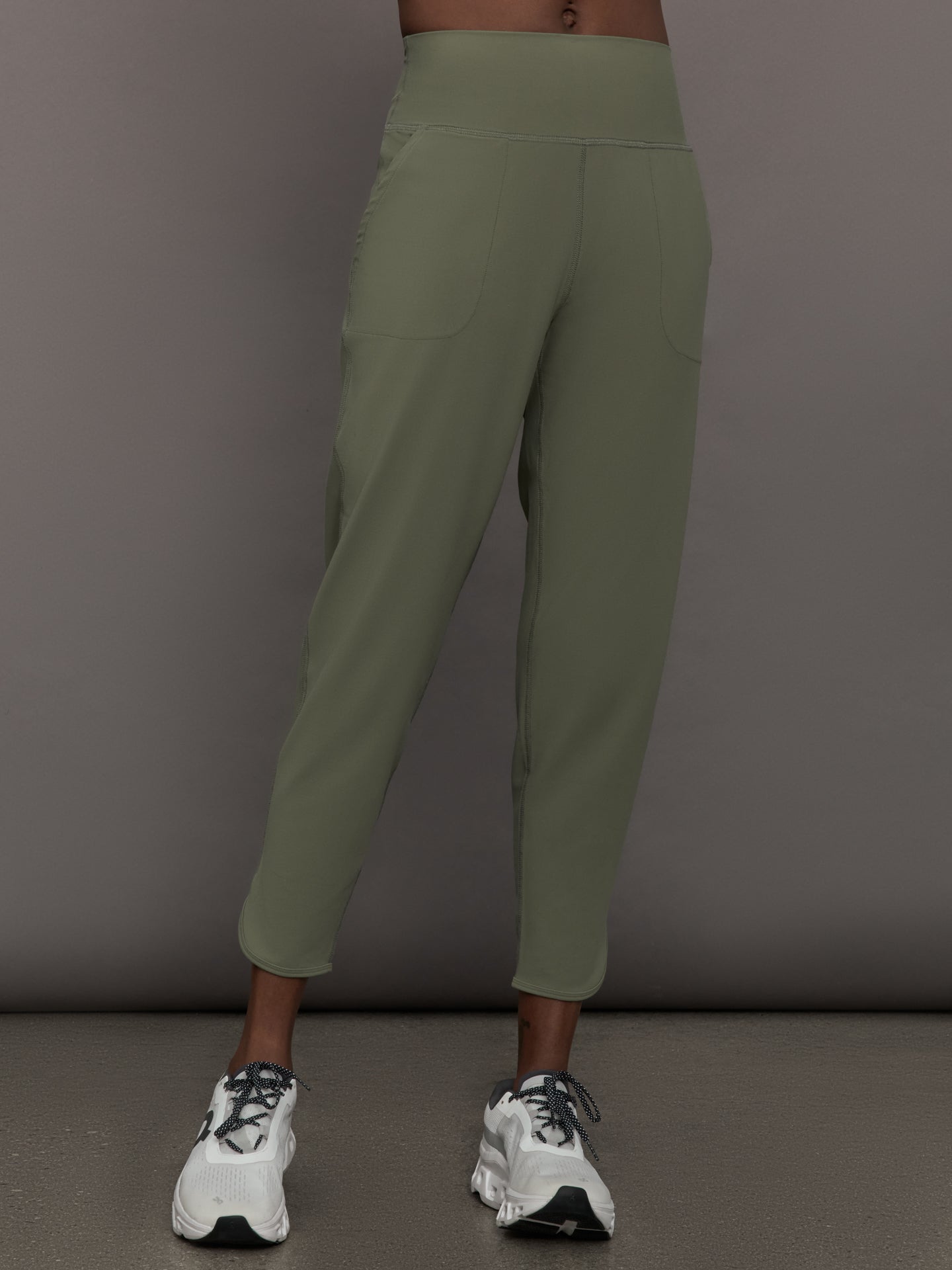 Jogger in Melt | Moss