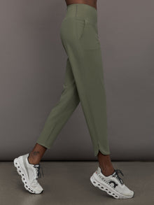 Jogger in Melt | Moss