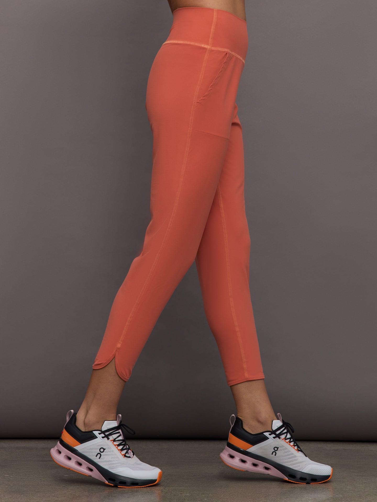 Carbon38 | Jogger in Melt | Burnt Sienna