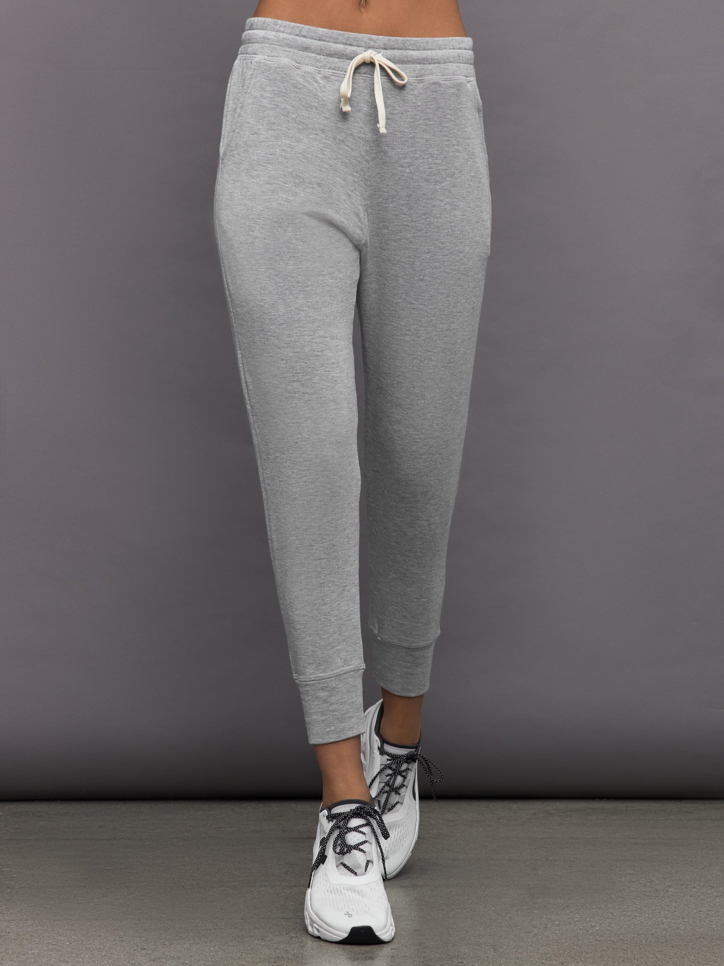 Carbon38 | Slim Jogger | Heather Grey