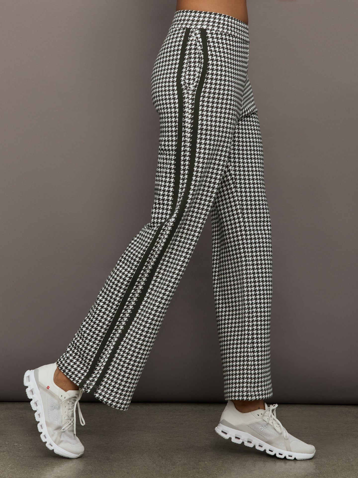 Houndstooth Track Pant | Ivory / Faded Black