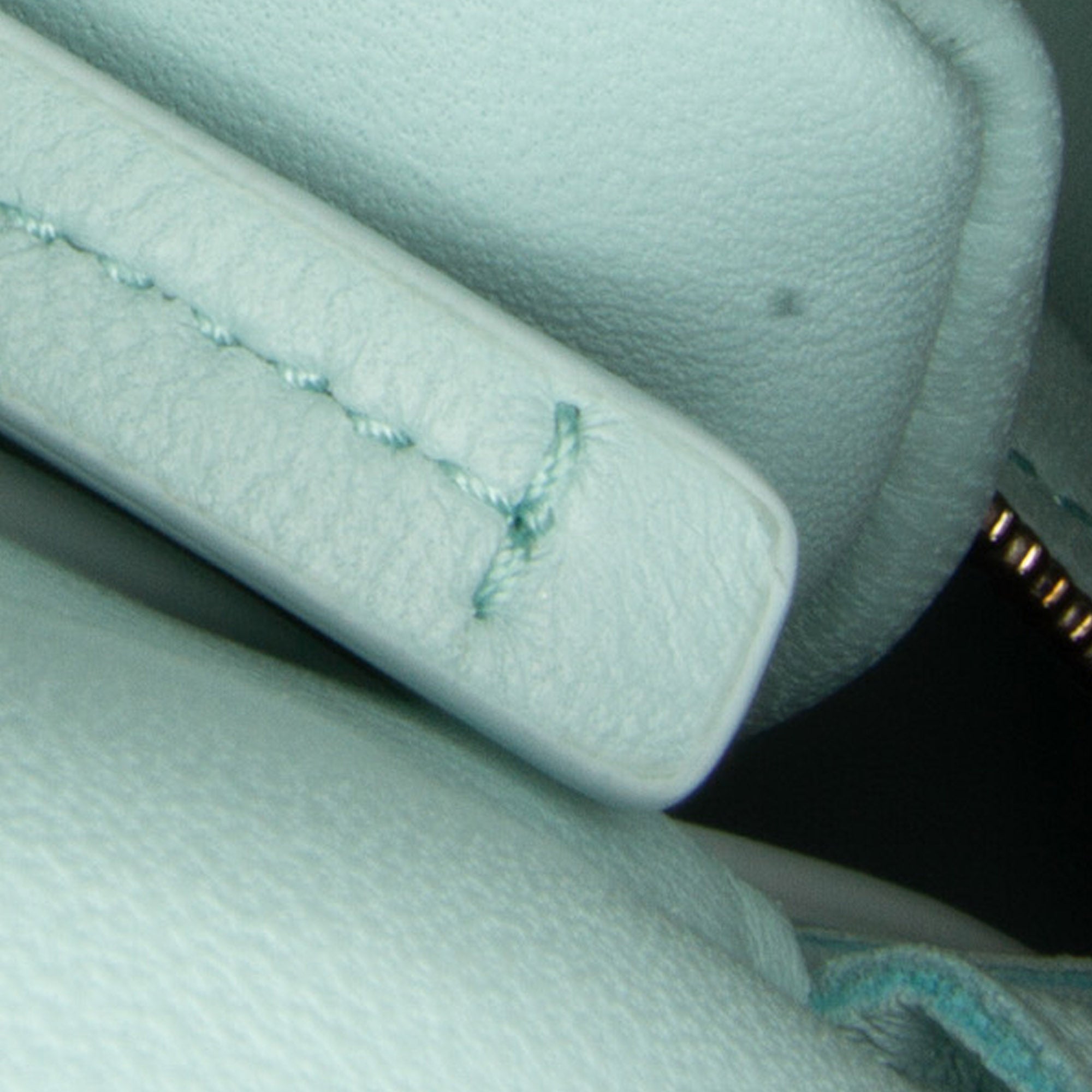 Bottega Veneta | Pre-Owned Nappa Intrecciato Padded Cassette Crossbody - I | Blue/Light Blue