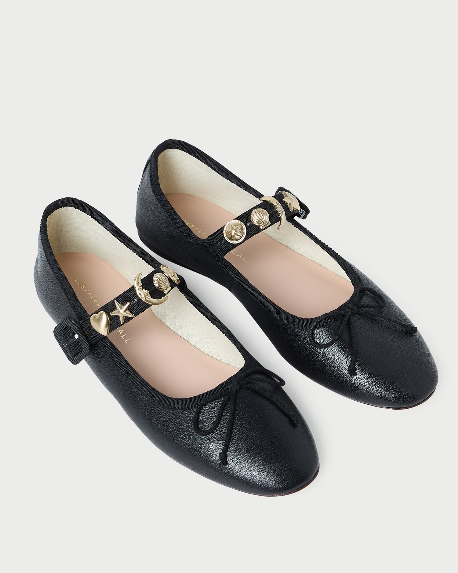 Color: Black/Gold