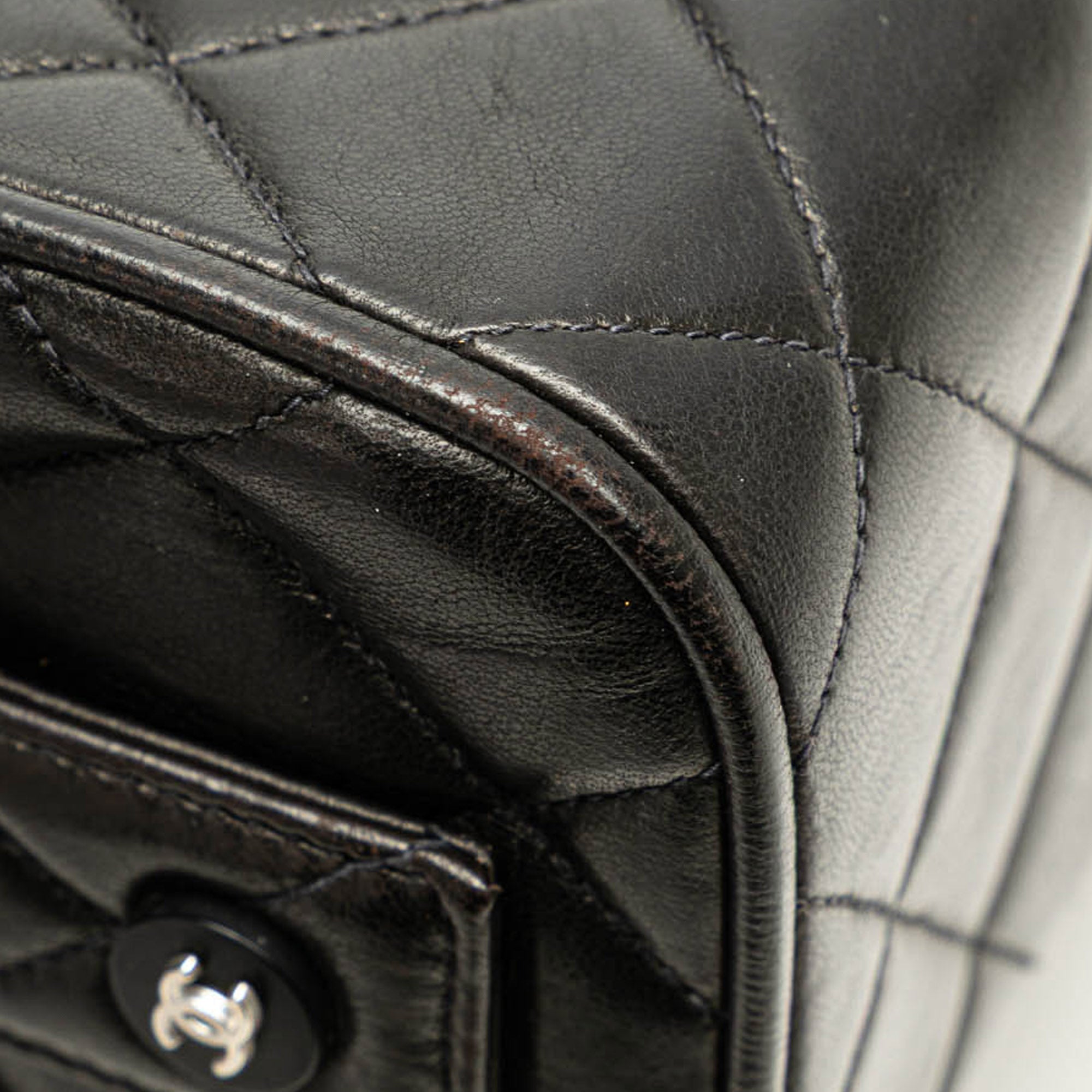 Chanel | Pre-Owned Quilted Lambskin Leather Box Bag | Black