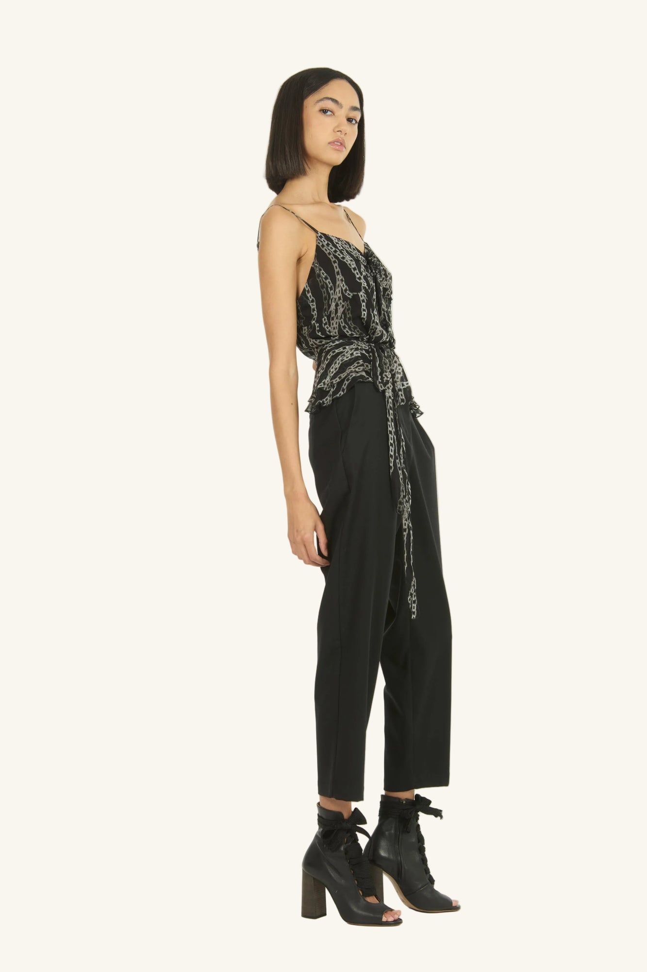 Mavis Top | Black Chain