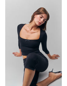 Caria Capri | Black