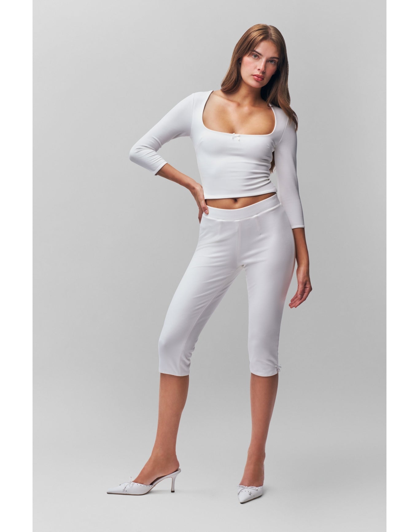 Caria Capri | White
