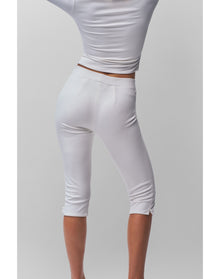 Caria Capri | White
