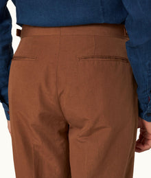 Carsyn Slim Fit Tapered Cotton-Linen Trousers Woven | Cinnamon Coffee