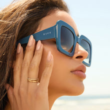 Womens | Charise Sunglasses | Deep Space | Grey Gradient Polarized Lenses