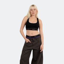Savannah wears a size S