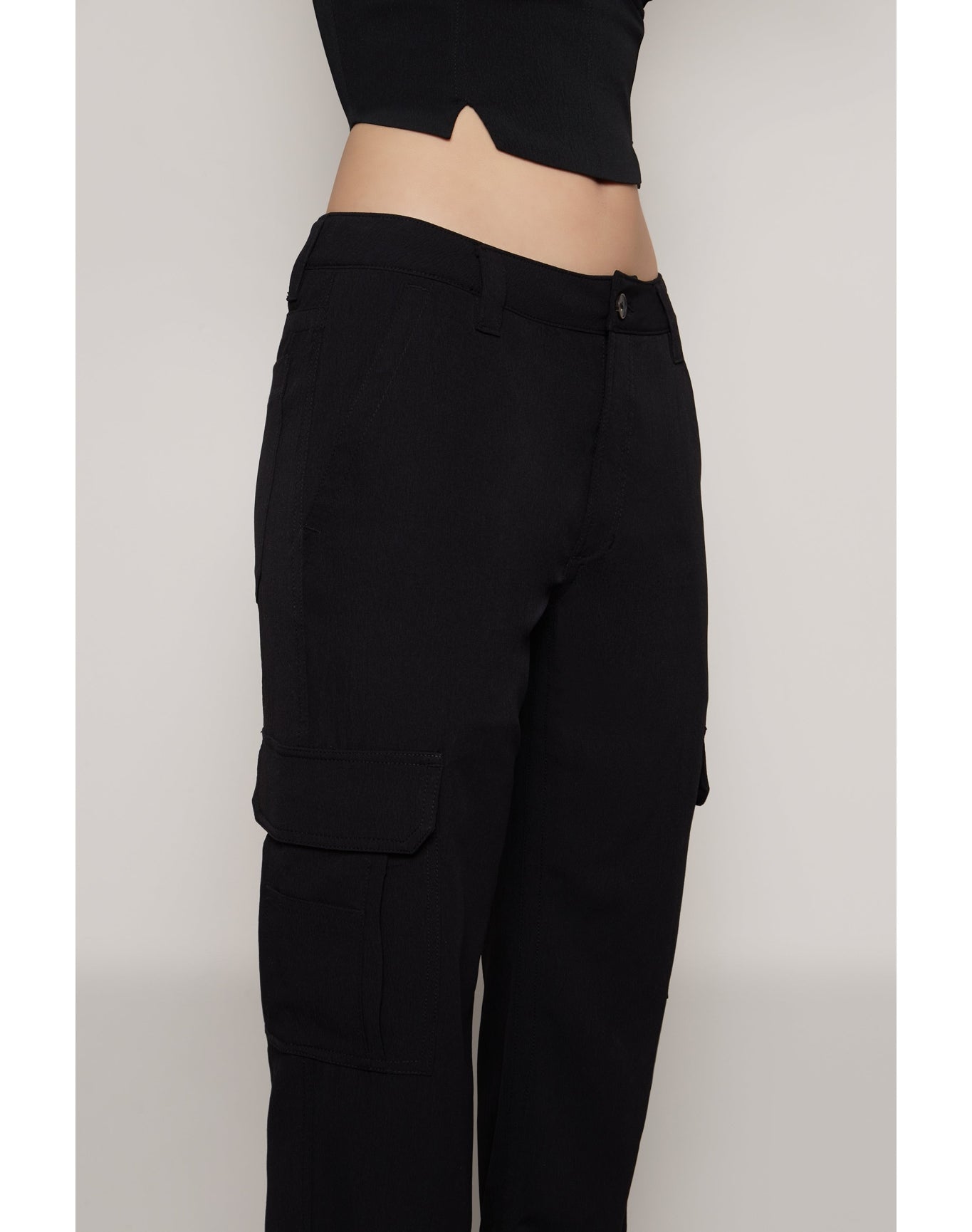 Crepe Cargo Pants | Black