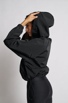 Women | Soul by SoulCycle | Cropped Windbreaker | Black