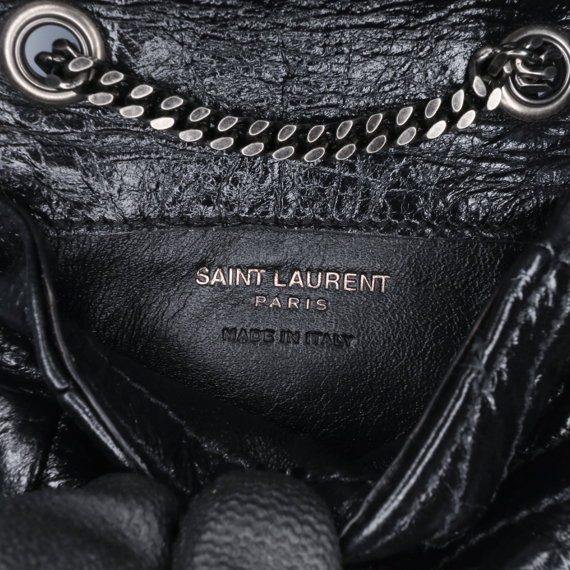 Saint Laurent | Pre-Owned Micro Crinkled Leather Niki Airpods Case with Chain | Black