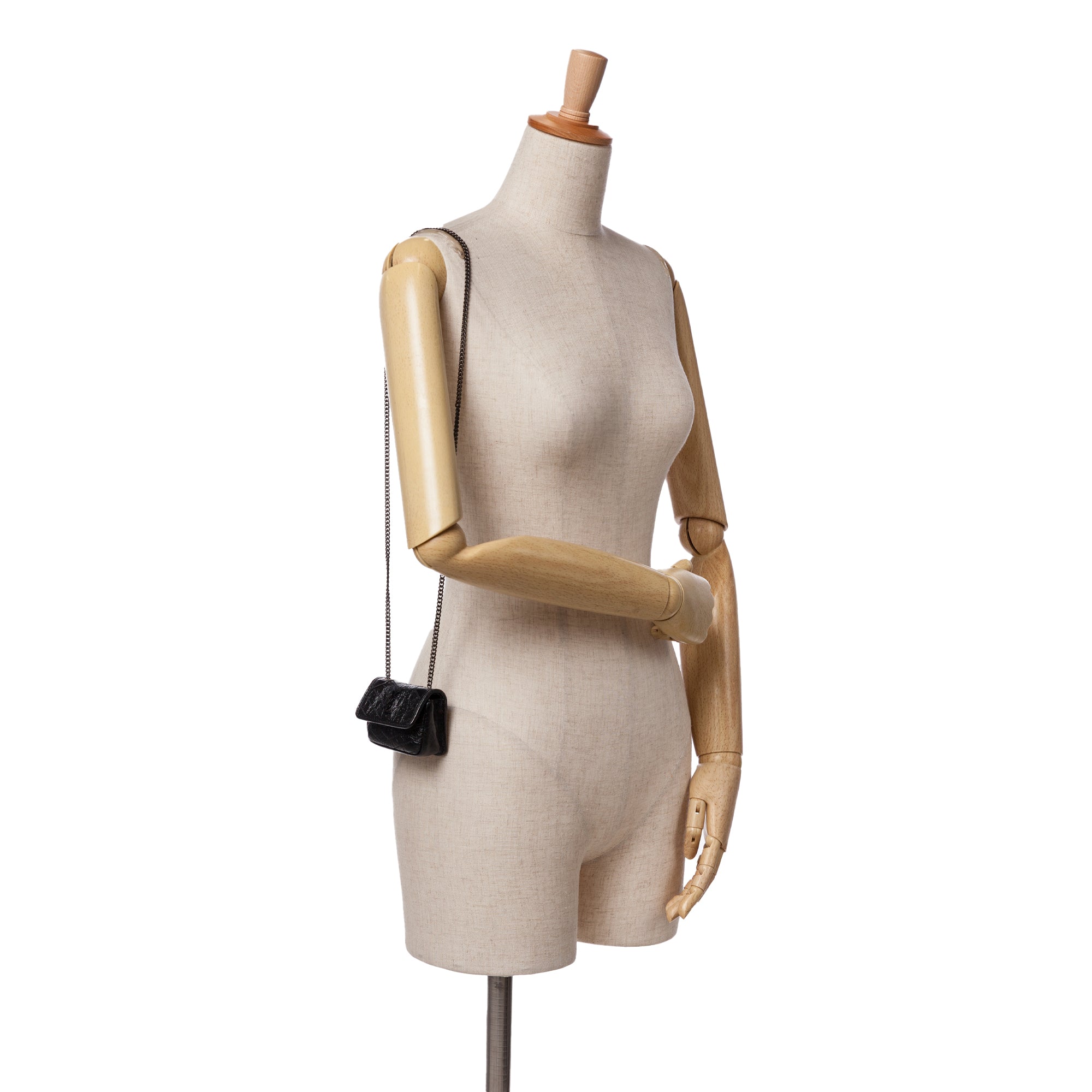 Saint Laurent | Pre-Owned Micro Crinkled Leather Niki Airpods Case with Chain | Black