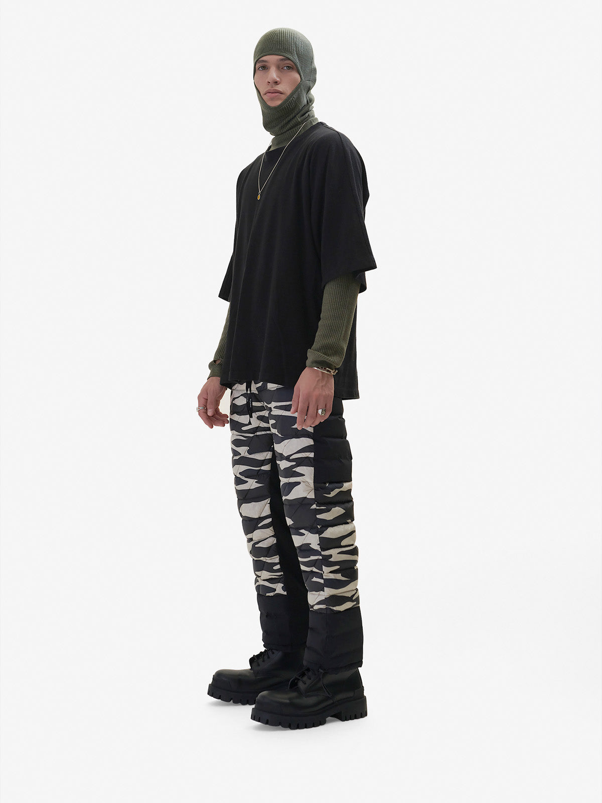 Man HYBRID DOWN SWEATPANT - Zebra - side